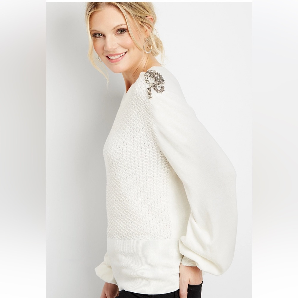 embroidered shoulder pullover sweater sz L